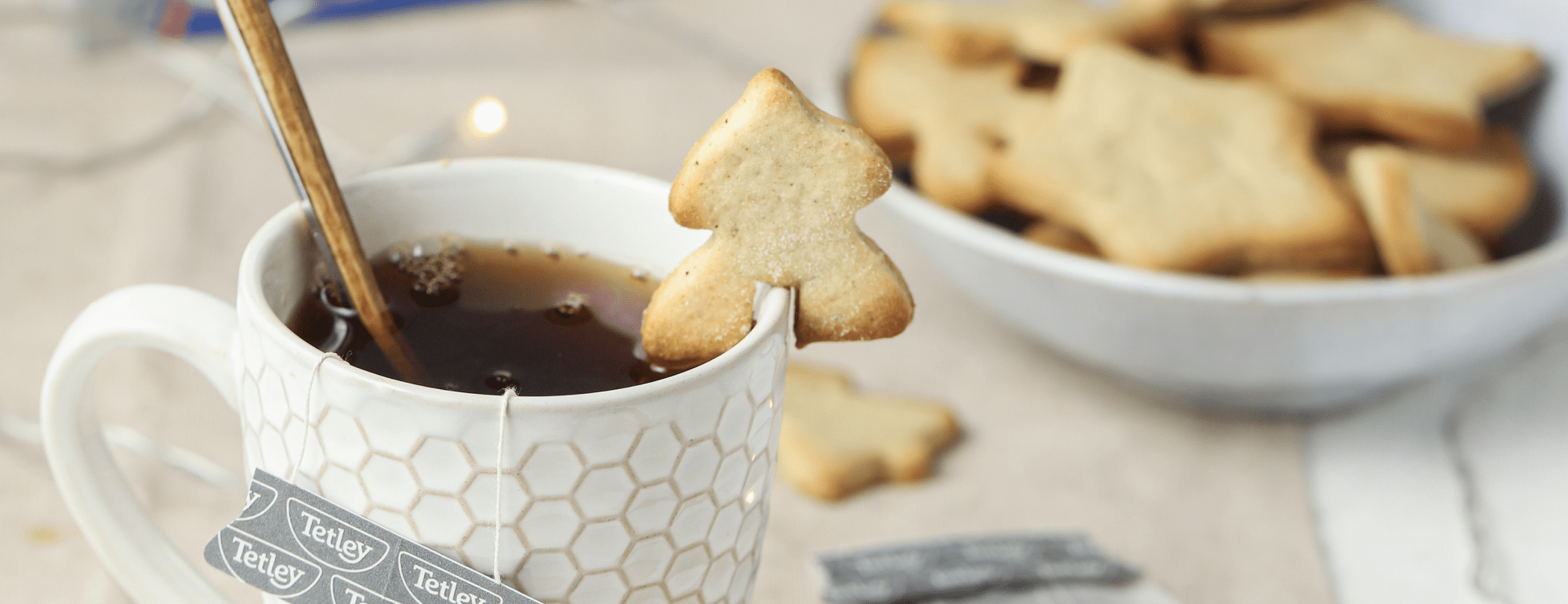 sables-de-noel-au-the-noir